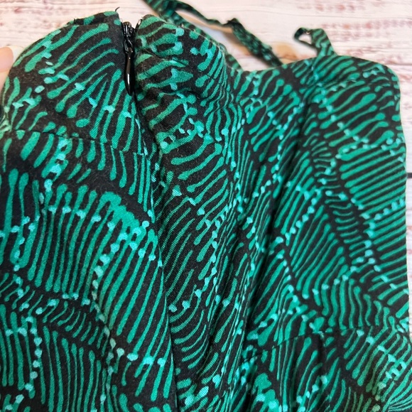 Mossimo size 2 green and black dress with pockets! - Picture 4 of 4